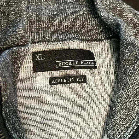 🖤Buckle black zip up sweater - Picture 2 of 8